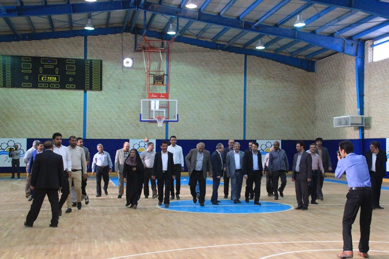 سالن ورزشی شهدای خلیج فارس قشم افتتاح شد