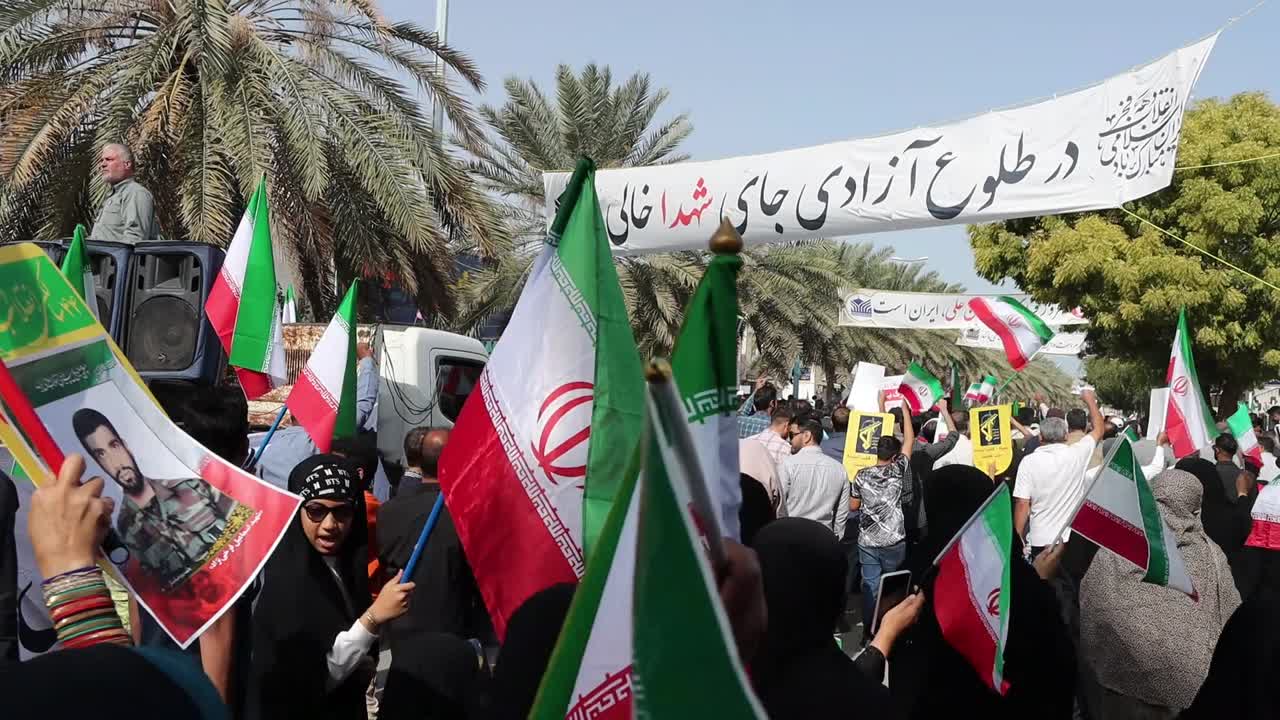 پیام تقدیر شهردار و شورای اسلامی شهر قشم از حضور شکوهمند مردم در راهپیمایی دشمن شکن ۲۲ بهمن