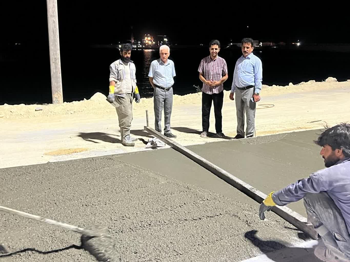 بازدید رییس شورا و شهردار قشم از پروژه پارک مرجان