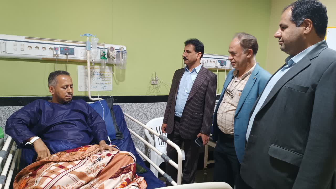 عیادت شهردار و شورای شهر قشم از نایب رییس این شورا