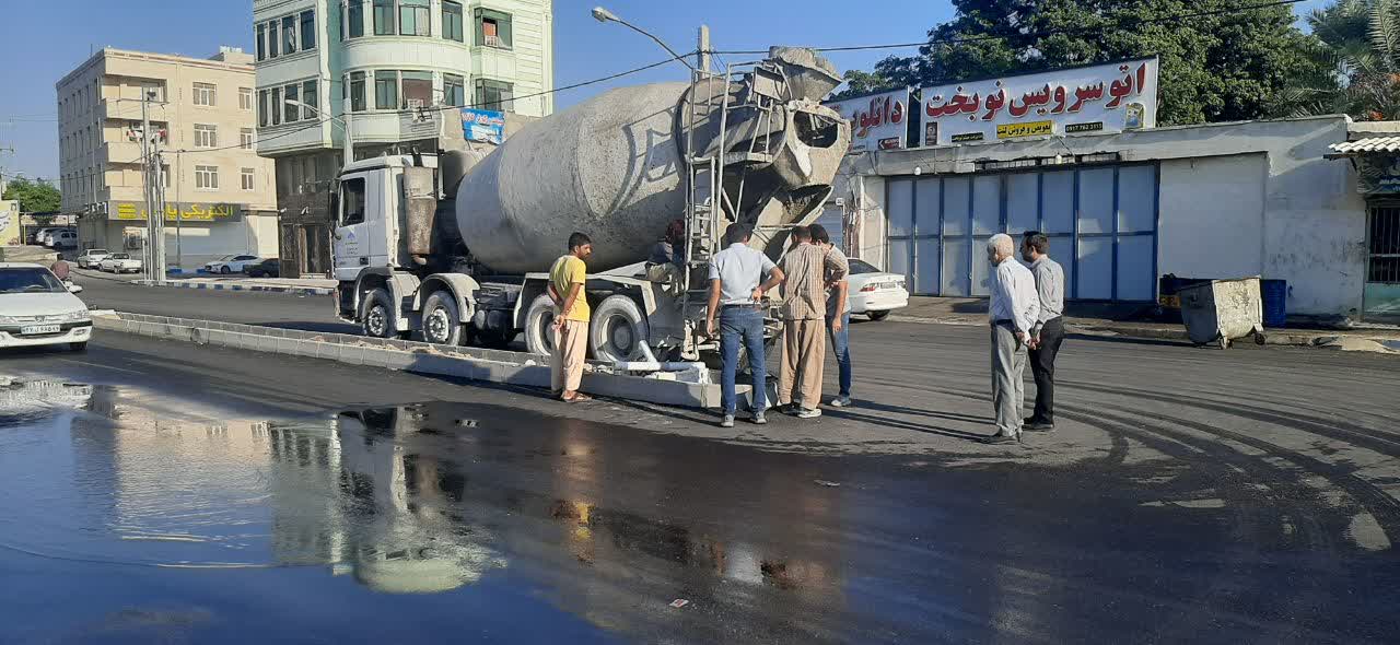 بازدید رئیس شورای شهر از پروژه های شهرداری قشم