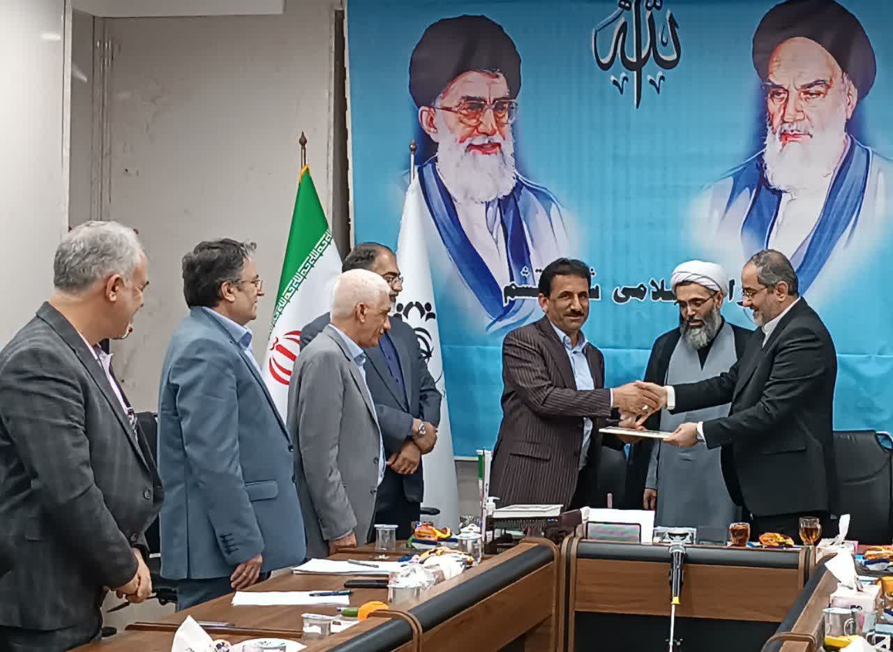 شهردار قشم مشاور مدیرعامل سازمان منطقه آزاد در امور راهداری و راهسازی شد