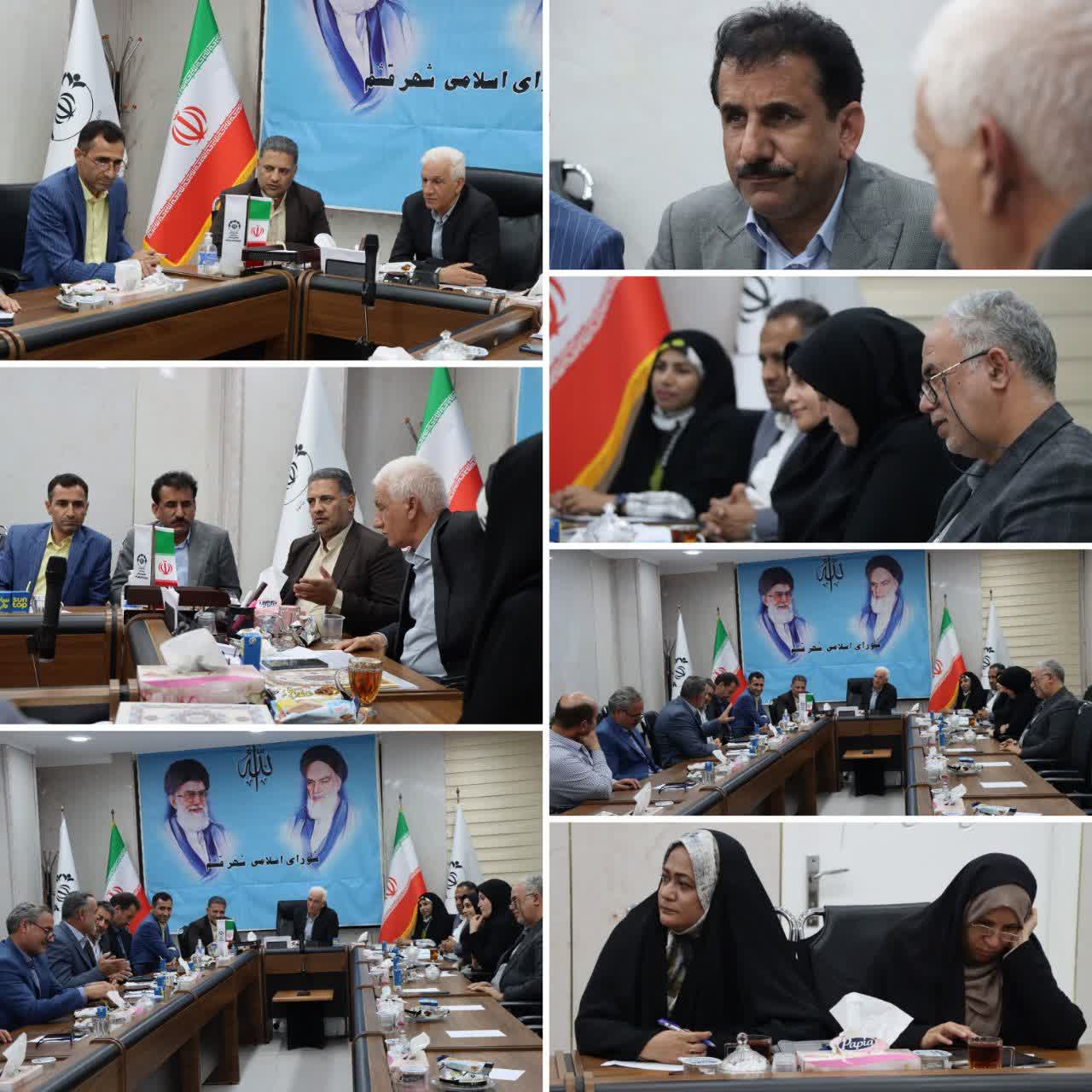 تبادل تجربه شورای شهر قشم و شوراهای منتخب استان مرکزی