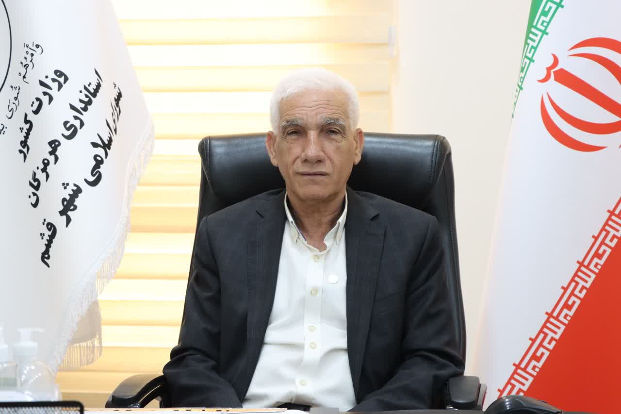 پیام رئیس شورای شهر قشم به مناسبت هشتمین یادواره به رنگ هنر