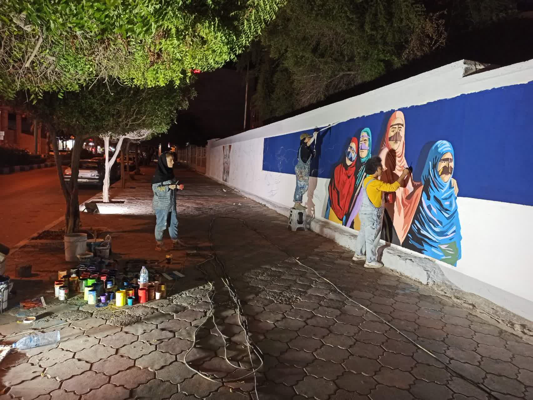 نقش مادر بر دیوارنگاره‌های شهر