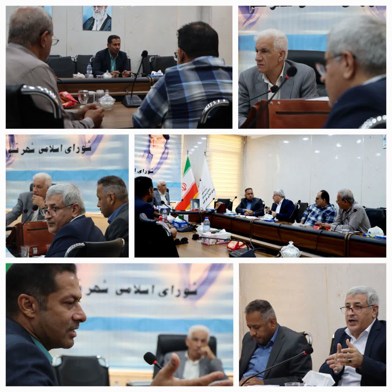 کمیسیون برنامه و بودجه شورای اسلامی شهر قشم با دستور کار بررسی تفریغ بودجه ۱۴۰۲ شهرداری تشکیل جلسه داد