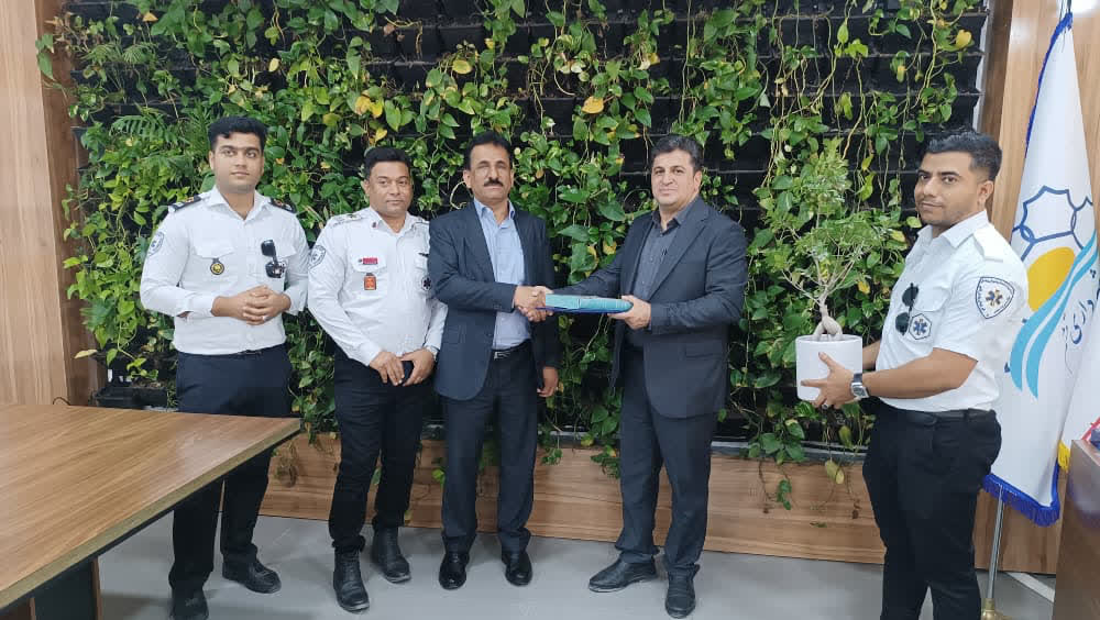 تقدیر مدیر شبکه بهداشت قشم از شهردار این شهر